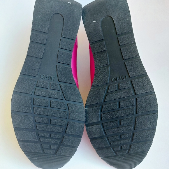 Liu Jo fuschia 'May' cutout sneaker, EU40, sample, new w/ defects - Picture 5 of 8